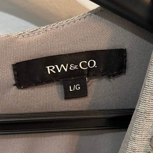 R W Dress - Picture 2 of 4